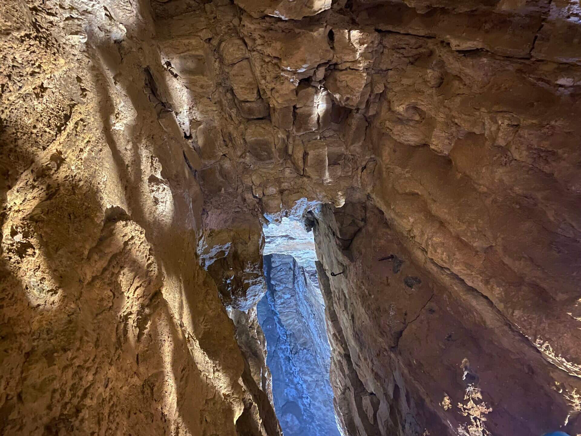 Grotta Remeron, e i 21 sentieri del Parco Campo dei Fiori ,VARESE