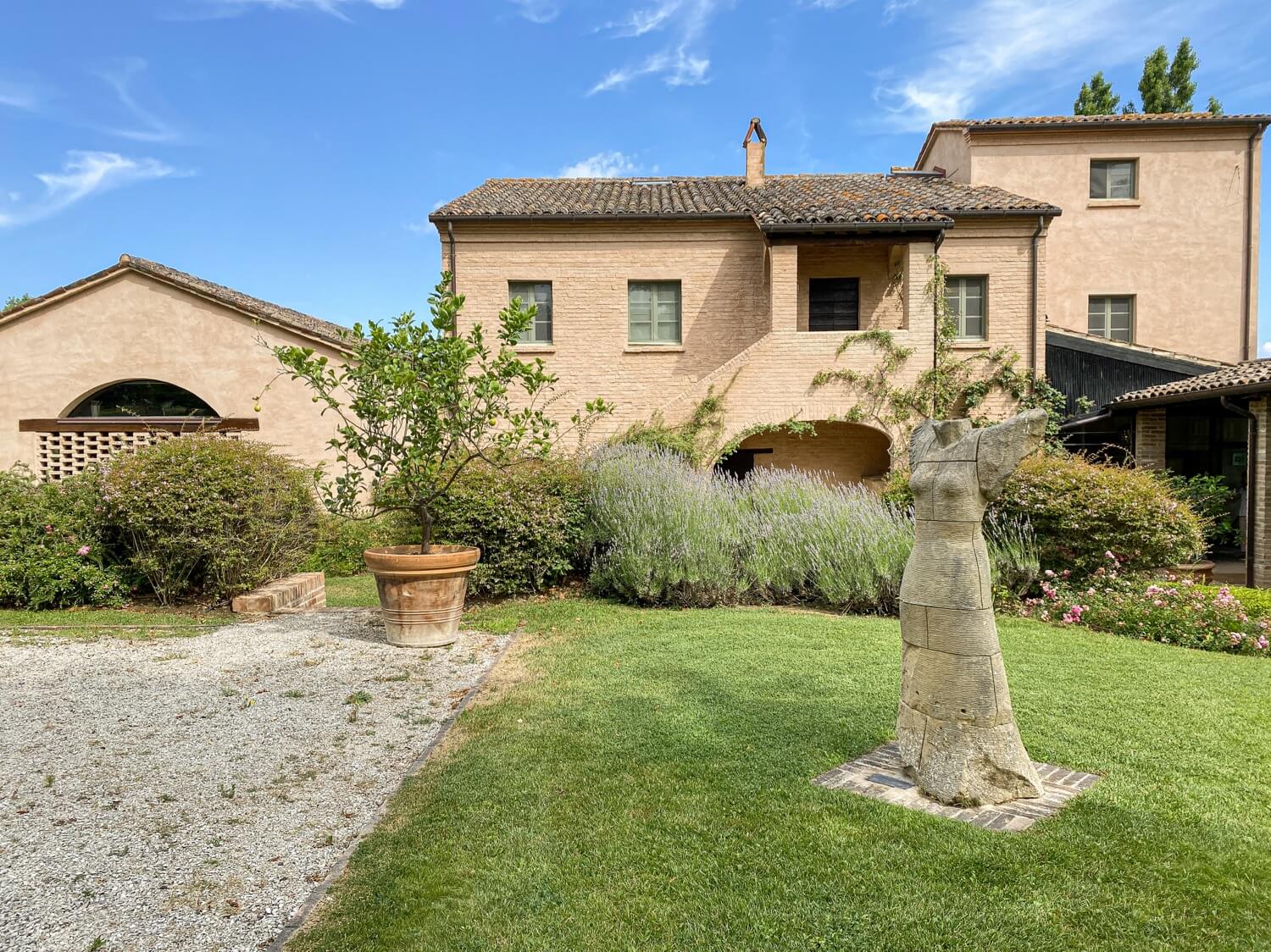 tenuta santi giacomo e filippo urbino