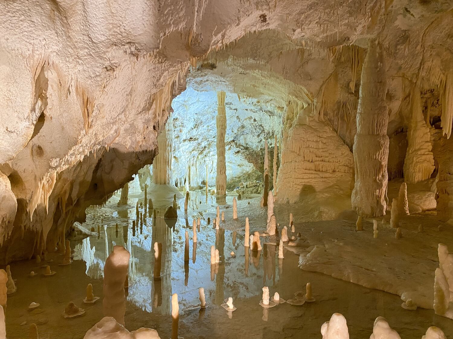 grotte di frasassi