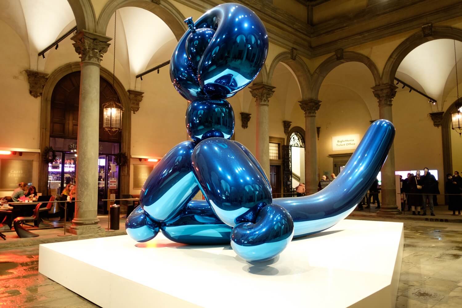 KOONS
