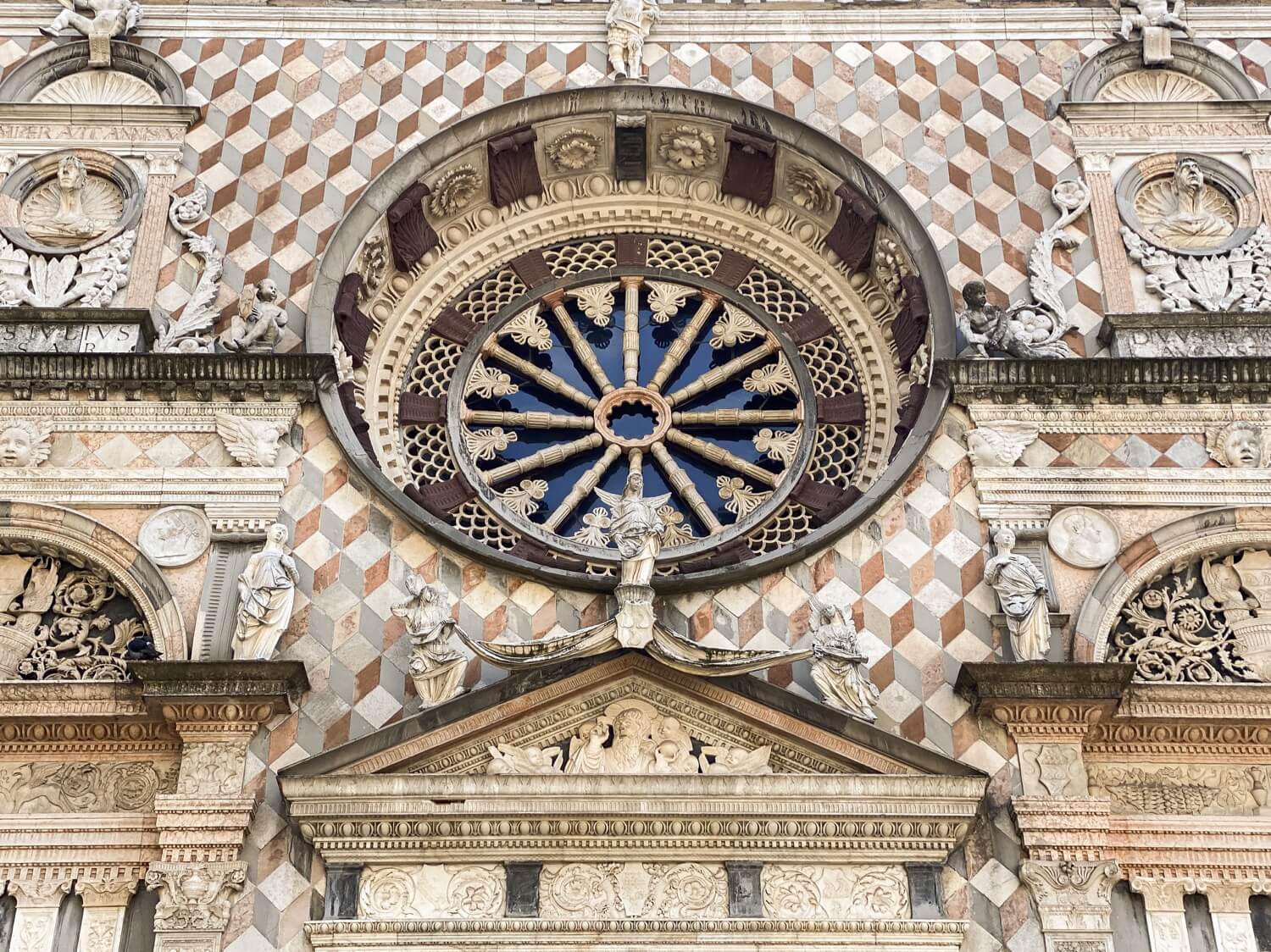 http://www.atb.bergamo.it/it/viaggia-con-noi/turismo-a-bergamo/funicolari