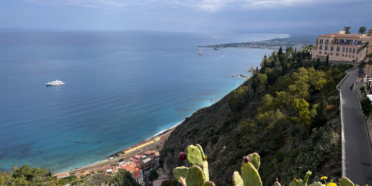 SICILIA // Taormina , la perla del Mediterraneo